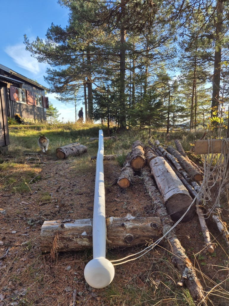 Den store dagen er komen. Flaggstonga klar til reising