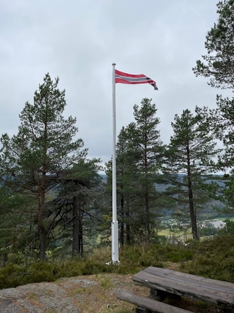 Så kan flagget blafre i toppen igjen. Fem år sidan sist.